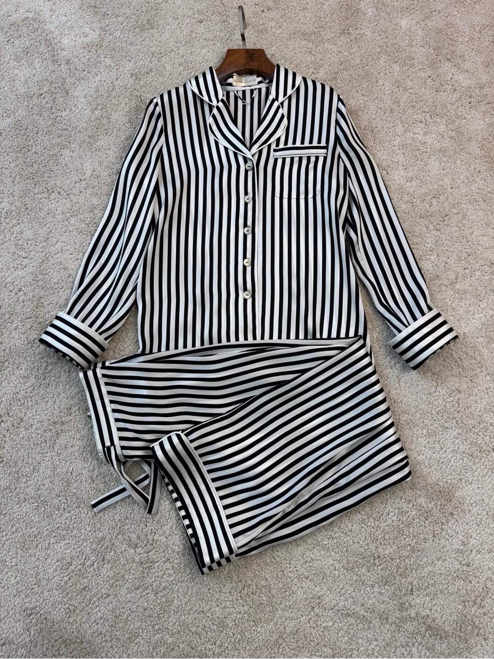 NWOT Olivia von Halle Women's Satin Silk Pajama Set in Stripes, Size S - Picture 2 of 8